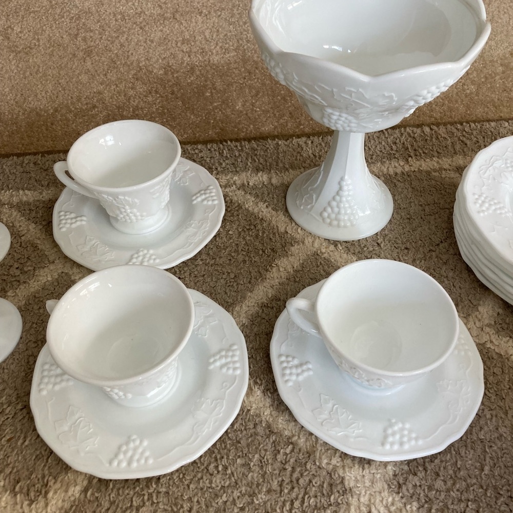 Sophisticated White Vintage Milk Glass Dinnerware Set - Picture 2 of 4